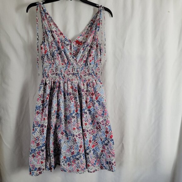 Divided H&M Sz 8 Sundress Ditsy Floral Ruched Cottage Core feminine dress - Picture 1 of 11